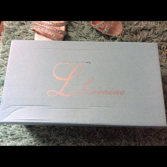 L Lorraine silver heels! - Picture 7 of 7